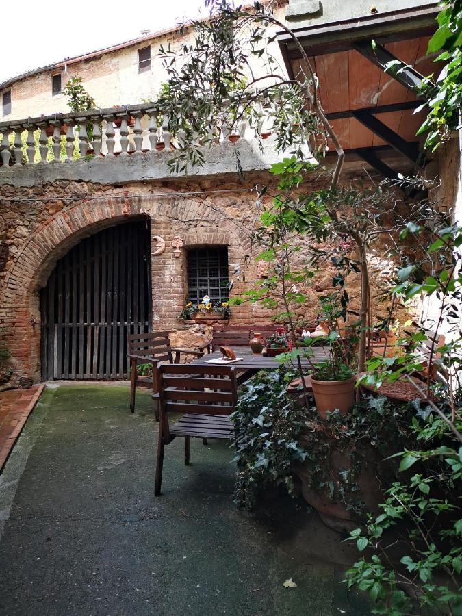 Antico Borgo Di Torri Bed & Breakfast Sovicille Exterior foto