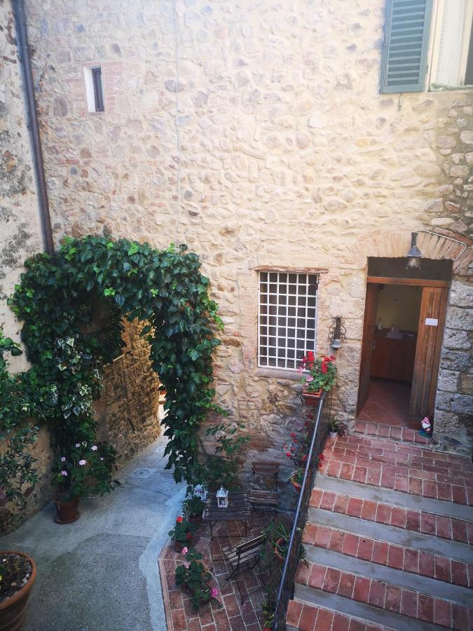 Antico Borgo Di Torri Bed & Breakfast Sovicille Exterior foto