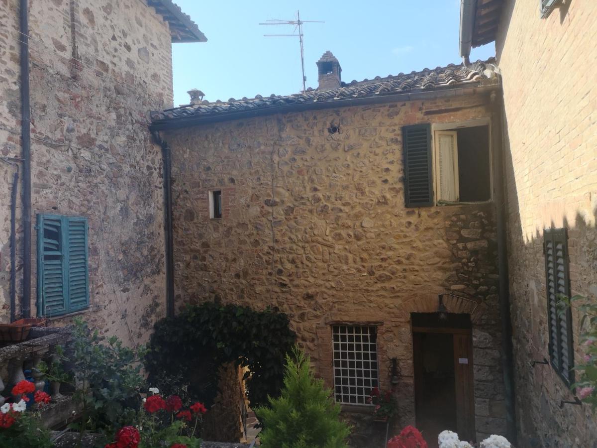 Antico Borgo Di Torri Bed & Breakfast Sovicille Exterior foto
