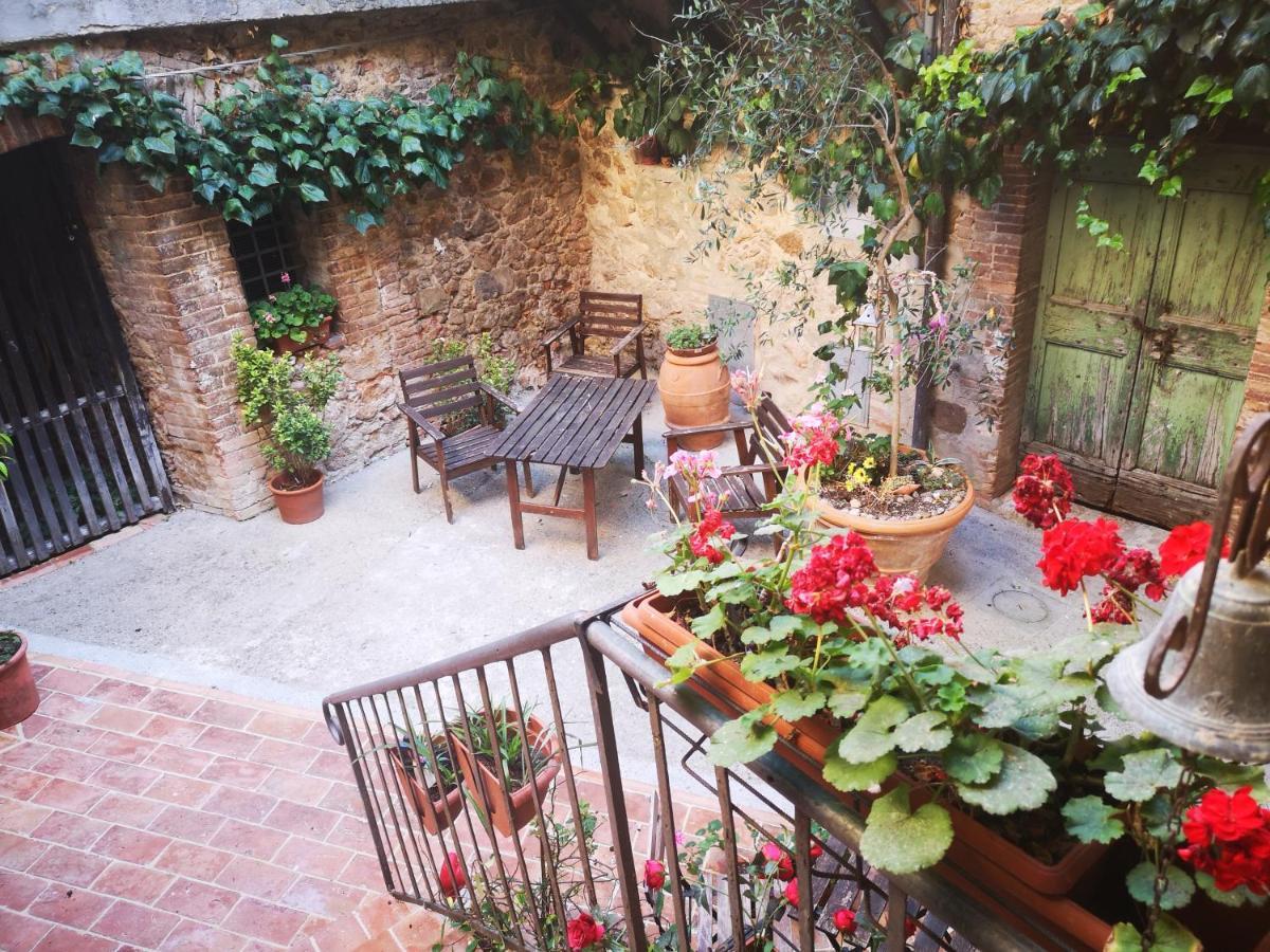 Antico Borgo Di Torri Bed & Breakfast Sovicille Exterior foto