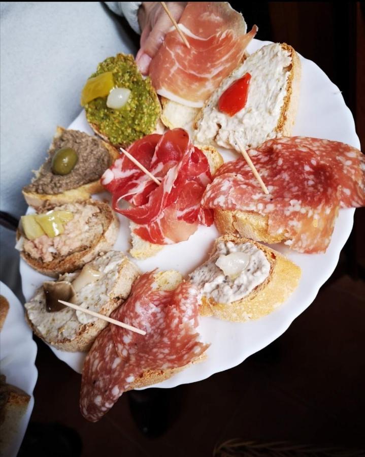 Antico Borgo Di Torri Bed & Breakfast Sovicille Exterior foto