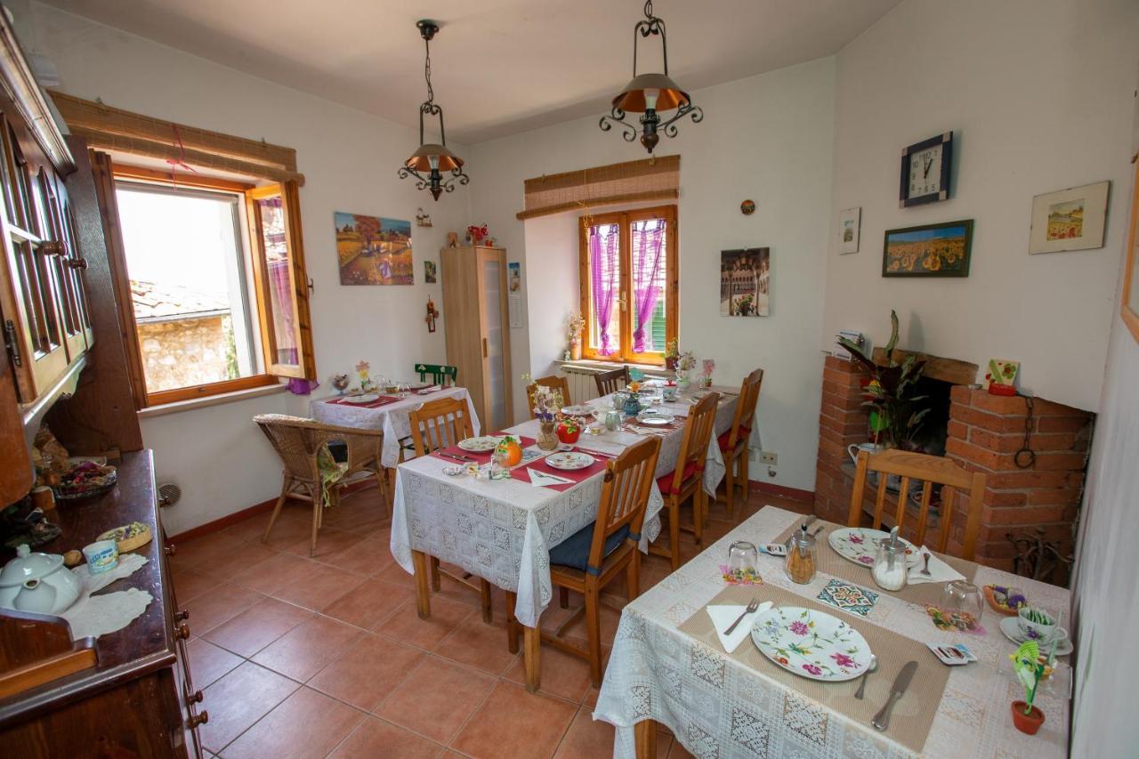 Antico Borgo Di Torri Bed & Breakfast Sovicille Exterior foto