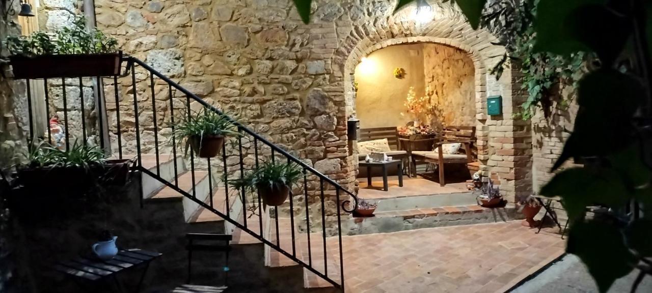 Antico Borgo Di Torri Bed & Breakfast Sovicille Exterior foto