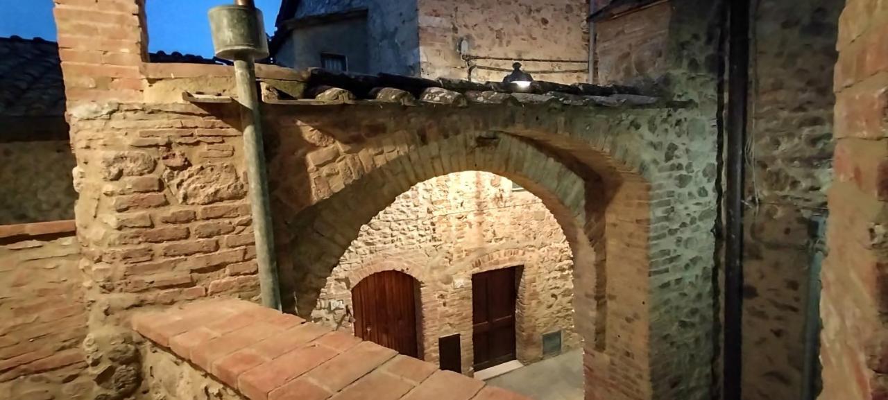 Antico Borgo Di Torri Bed & Breakfast Sovicille Exterior foto