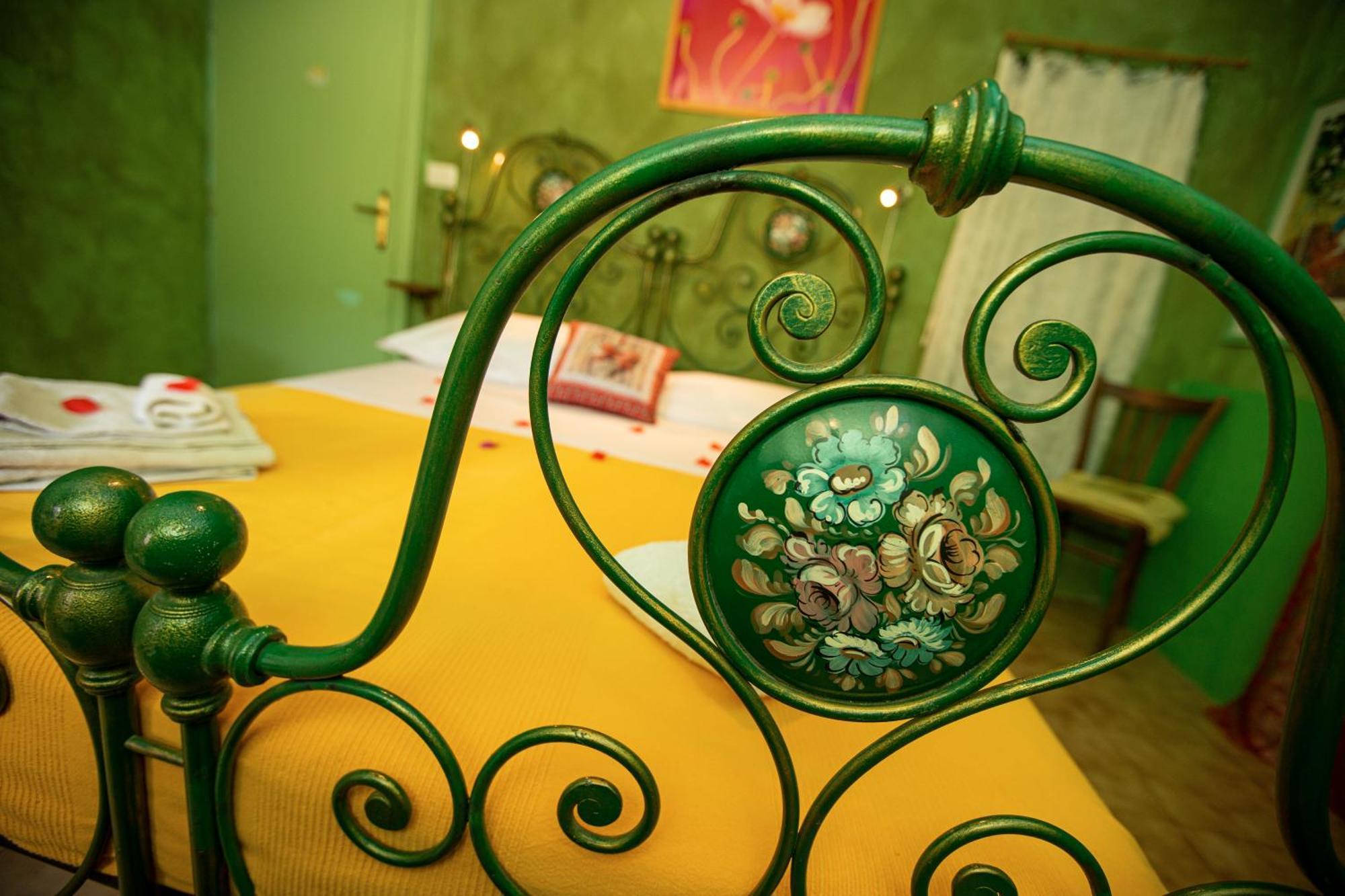Antico Borgo Di Torri Bed & Breakfast Sovicille Exterior foto